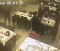 Motivul absurd pentru care un barbat si-a impuscat mortal prietenul intr-un restaurant. Incidentul, surprins de camere
