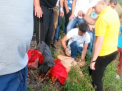 (18+) IMAGINI SOCANTE. Momentul in care barbatul din Parlita este scos de sub rotile trenului. VIDEO