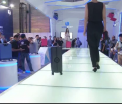 Cel mai mare targ de gadgeturi din Asia si-a deschis portile, la Shanghai. Cum arata troller-ul care isi urmeaza stapanul