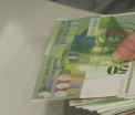 Tara care vrea sa le dea 2.500 de franci locuitorilor care NU muncesc. Cetatenii sunt chemati la referendum sa spuna daca vor