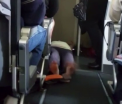 O americanca a inceput sa tipe si sa-si smulga hainele, in avion. Ce a urmat dupa ce a amintit de zborurile prabusite