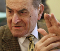 Medicul Henry Heimlich a salvat o femeie care s-a inecat cu un hamburger, folosind manevra care ii poarta numele
