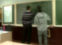 Sampanie, dulciuri si flori pentru "Ziua Profesorului". Ce cadouri pregatesc elevii si parintii pentru dascali