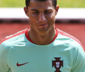 UEFA EURO 2016: Cristiano Ronaldo a aruncat in apa microfonul unui ziarist. VIDEO