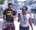 Americanii se plimba pe strazi cu telefonul in mana si cauta Pokemoni. Jocul periculos care a produs o nebunie in SUA