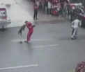 Panica intr-o piata din China. Politistii au impuscat un caine care a atacat 20 de persoane - VIDEO