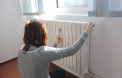 Frig afara, frig si in apartamente. Motivul pentru care sute de blocuri inca nu au fost conectate la caldura