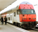 Un barbat inarmat cu un cutit a ranit doua persoane, intr-un tren din Austria. Primele imagini cu suspectul
