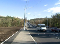 Stalpul trebuie mutat. Motivul pentru care primaria nu accepta ca  strada Alecu Russo sa fie data in exploatare