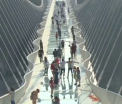 China a inaugurat cel mai lung pod de sticla din lume. Cum arata constructia "recordurilor"