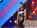 S-a facut de ras la X Factor. Cum a cantat Vasile Macovei pe scena din Romania si cu ce, totusi, a impresionat. VIDEO