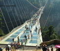 China a inchis cel mai lung pod de sticla din lume, la scurt timp dupa inaugurare. Motivul invocat de autoritati