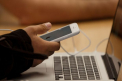 "E cel mai mare pe care l-am vazut" Ti-ai cumparat iPhone sau iPad? Gadgetul tau e in pericol