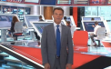 Nimeni nu s-a mai uitat la acest prezentator. Ce se intampla in spatele sau in timpul stirilor