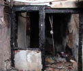 Un batran din Brasov a incendiat casa iubitei sale si pe cea a vecinului. Omul era suparat din cauza banilor de inmormantare