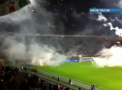 Meci cu incidente la Milano. Partida Italia - Croatia, intrerupta de doua ori, suporterii croati aruncand torte in teren