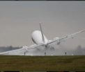 Aterizare pe muchie de cutit, la Praga. Cum a reusit pilotul unui Boeing sa readuca avionul pe linia de plutire - VIDEO