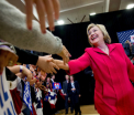 Biografie Hillary Clinton. Cine este femeia care are sansa sa ajunga, pentru prima data in istorie, presedintele SUA