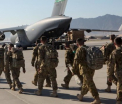 Patru morti si 14 raniti dupa o explozie in baza aeriana Bagram din Afganistan. Atacul a fost revendicat de talibani