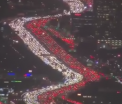 Imagini incredibile filmate din elicopter cu traficul din Los Angeles inainte de Ziua Recunostintei