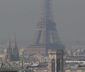 Record de poluare la Paris. Pentru a 2-a zi consecutiv, circulatia autovehiculelor a fost restrictionata
