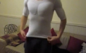 Cum sa te transformi dintr-un tip slab intr-un barbat "musculos" in doar 60 de secunde. VIDEO