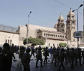 Momentul in care jihadistul ISIS s-a detonat intr-o biserica din Cairo, suprins de camere. Imaginile au fost facute publice