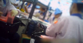 VIDEO. Apple e atacata dur! O ancheta BBC a dezvaluit conditiile in care se lucreaza la fabrica din China