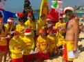 Craciunul, sarbatorit pe plaja. Mii de turisti din Australia s-au distrat pe plaja Bondi
