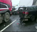 Zapada si vizibilitatea redusa au dus la doua coliziuni in lant pe o autostrada din Polonia. Cinci persoane, ranite grav