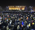 GALERIE FOTO. Cum s-a vazut protestul din Capitala, cu 120.000 de oameni. "Puscaria conduce Romania" 