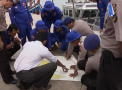 Cautarea victimelor tragediei aviatice AirAsia, oprita. 16 cadavre au fost recuperate, iar un barbat, inmormantat