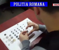 Barbat prins de politisti dupa ce a scos la vanzare online monede antice si bratari descoperite cu un detector de metale