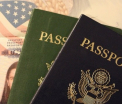 Europarlamentarii cer Comisiei Europene sa impuna introducerea vizelor pentru cetatenii americani