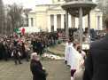 Crestinii de stil vechi sarbatoresc Boboteaza. Sute de oameni s-au imbulzit pentru a-si lua apa sfintita