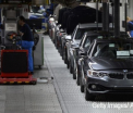 Paguba de 1 milion de euro provocata BMW de doi angajati care au venit bauti si drogati. Productia a fost oprita o ora