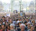 10.000 de manifestanti au iesit in strada, in Budapesta, in sprijinul universitatii infiintate de miliardarul George Soros - FOTO 
