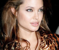 Cum arata femeia care este confundata cu Angelina Jolie. "Este minunat sa fiu comparata cu ea"