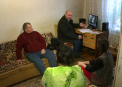 O familie din capitala, ALUNGATA din apartamentul in care a trait o viata: "E o escrocherie!". Cum a fost inselata de o prietena