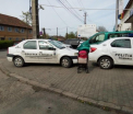 Amenda pe care a primit-o un timisorean dupa ce a postat pe Facebook o poza cu doua masini ale politiei parcate pe trotuar