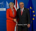 Moldovenii care au pasaport roman nu vor mai putea circula liber in Marea Britanie. Theresa May promite inainte de alegeri sa puna capat circulatiei libere a persoanelor din UE in UK