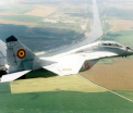 Un avion MIG s-a prabusit in judetul Constanta. Pilotul s-a catapultat