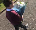 Iritata de faptul ca fiul sau si-a suparat iubita, a dorit sa-i dea o lectie. Gestul baiatului din Irlanda de Nord a impresionat o lume intreaga