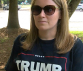 A intrat la Starbucks cu un tricou pro-Trump, dar a iesit in lacrimi. Ce i-a scris barmanul pe paharul de plastic