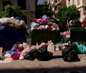 Turistii care vin in Atena, Salonic si Corfu, intampinati de gramezi de gunoaie. Angajatii de la salubritate sunt in greva