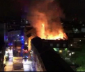 Incendiu de proportii, intr-una din cele mai vizitate zone turistice din Londra. Pompierii au luptat toata noaptea cu focul