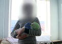 Tanara de 18 ani care era pe punctul de a-si abandona copilul S-A RAZGANDIT: O sa-l ia acasa