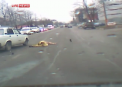 (18+) Accident infiorator pe o strada din Krasnodar! O femeie, lovita pe o trecere de pietoni - VIDEO