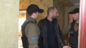 O mama cu trei copii a fost evacuata fortat din propriul apartament si nu stie incotro s-o apuce. Executorul judecatoresc nici macar nu i-a permis sa-si ia lucrurile. Se intampla dupa ce locuinta a fost vanduta la licitatie la un pret de nimic, fara acordul ei - VIDEO