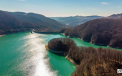 Unde se afla lacul romanesc de smarald. Turistii sunt incantati de culoarea unica, vizibila mai ales in zilele senine de vara - FOTO